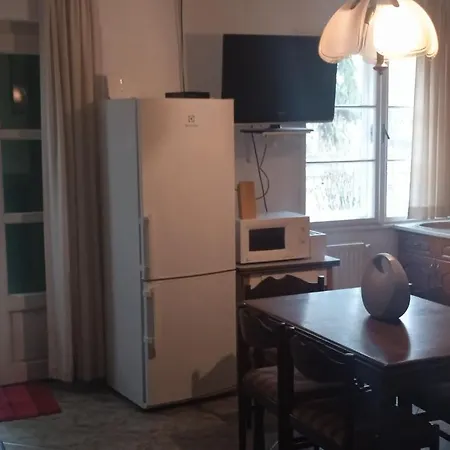 Balatonszemesi Vendeghaz * Balatonszárszó
